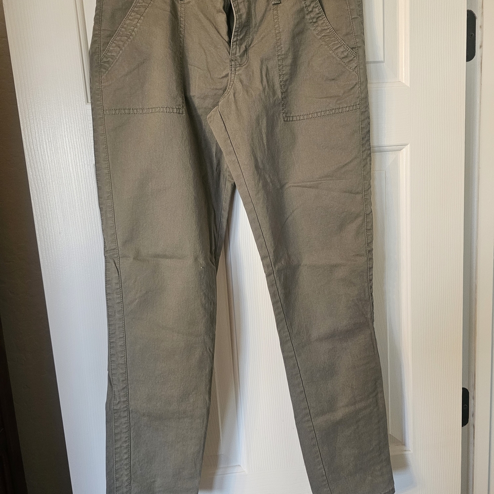 Women's Army Green Gap Chino Pants